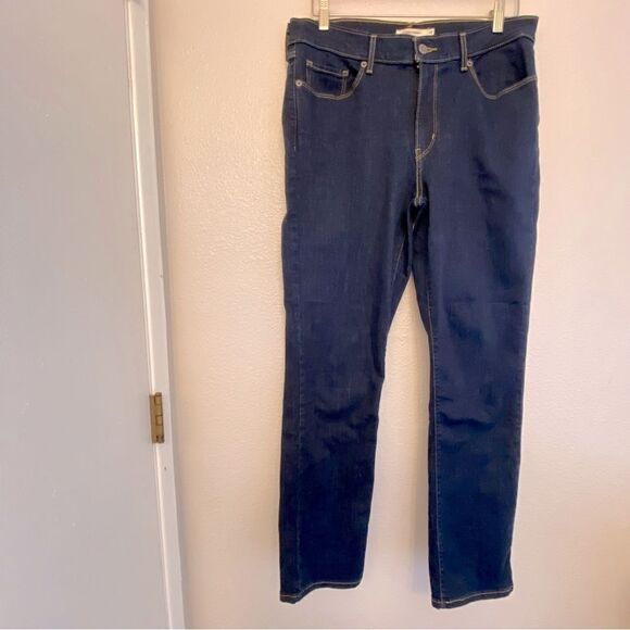 Levi's woman’s Classic Straight Jean hi rise dark wash NWOT size 12 -31x30 - Picture 2 of 12